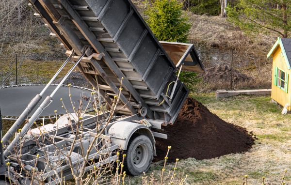 Yard Soil Delivery in Palmetto