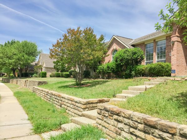 Sloped Yard Landscaping in Palmetto
