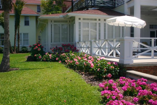 Deck Landscaping Service in Palmetto